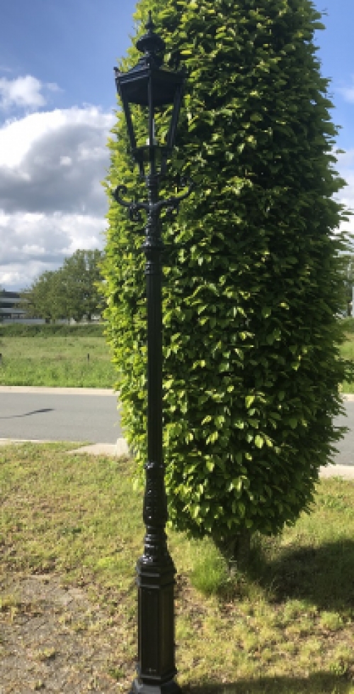 Buitenlamp, lantaarn Amsterdam met keramische fitting en glas, gegoten aluminium groen, 320 cm.