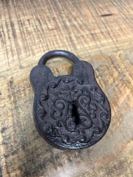Fors hangslot van gietijzer - antiek-look - incl. oude sleutels