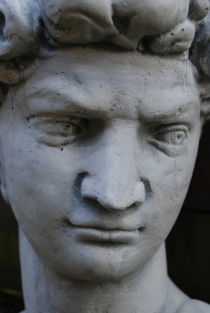 Apollo-Skulptur aus schwerem Stein, wunderschön im Detail!