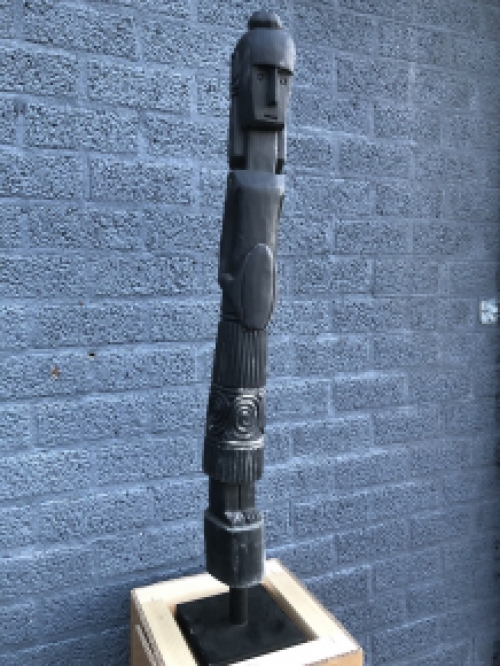Prachtig handgesneden Asmat beeld, Tibal Art wood handsnijwerk.