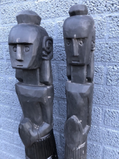 Prachtig handgesneden Asmat beeld, Tibal Art wood handsnijwerk.
