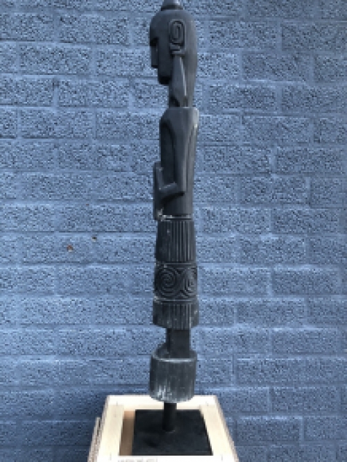 Prachtig handgesneden Asmat beeld, Tibal Art wood handsnijwerk.