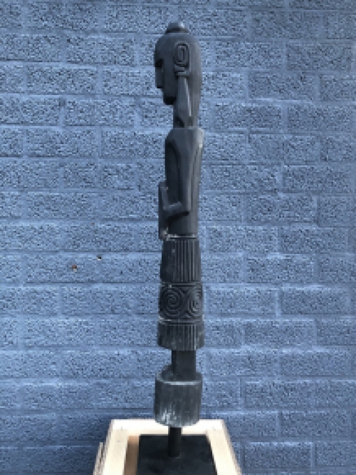 Prachtig handgesneden Asmat beeld, Tibal Art wood handsnijwerk.