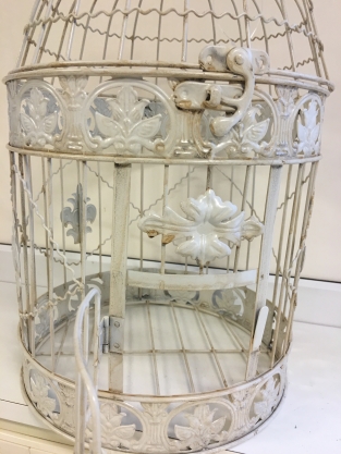 Set of beautiful round metal bird cages, very pretty in design!!!