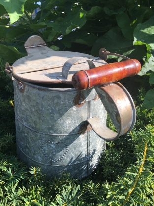 Water jug, Vienne, zinc