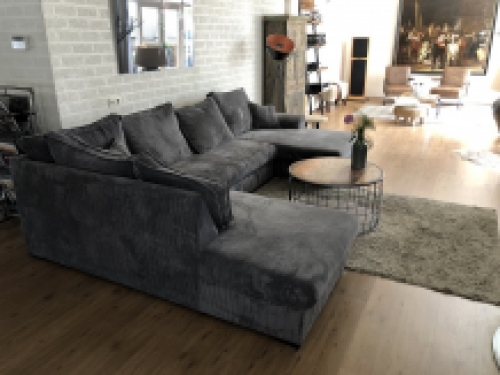 Beautiful hefty new rib fabric U-lounge corner sofa model, in multiple colors. Standcolor is Taupe