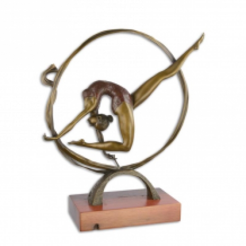 Een bronzen beeld/sculptuur van een slangenmens, op een houten voet