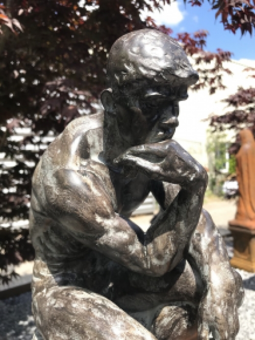 Mooi beeld van de denker ''THE THINKER'', polystone beeld