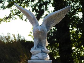 Garden Statue: Eagle with Spread Wings on Pedestal – 107 cm – Stone Set