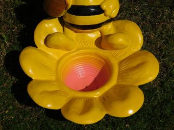 Skulptur „Biene mit Blumenkasten“ – 50 x 40 cm – Polystone