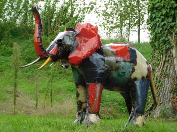 Elefant Igor – 80 x 100 cm – Farbenfrohe Skulptur – Afrikanisches Kunstwerk