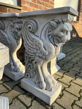 Unique Column with Lion - 72 cm - Pedestal - Solid Stone