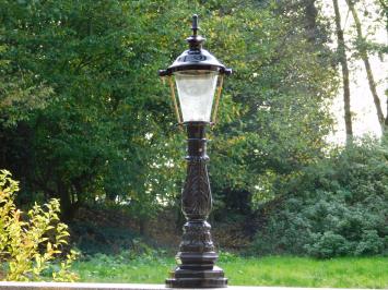 Classic Outdoor Lamp - 82 cm - Black - Ornate Pedestal Post with Brass Accent - Aluminum