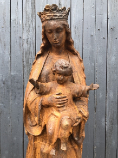 Moeder Maria / Mother Mary met jezus, groot gietijzeren beeld, PRACHTIG.