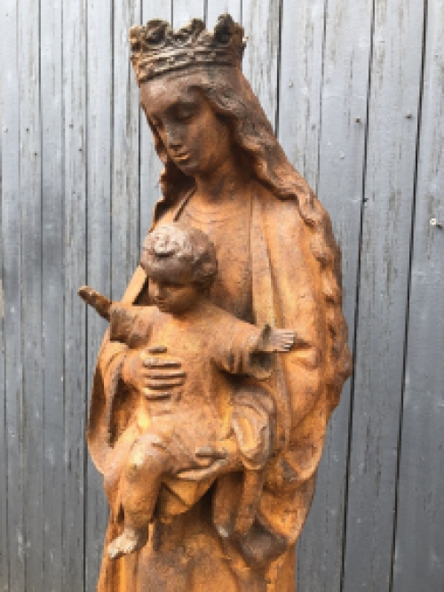 Moeder Maria / Mother Mary met jezus, groot gietijzeren beeld, PRACHTIG.