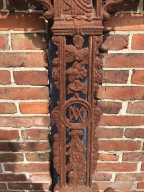 Beautiful unique grave cross, cast iron.