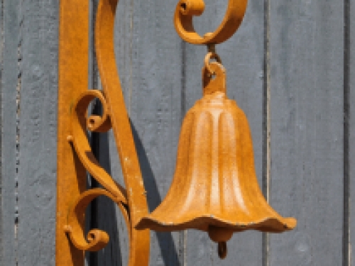 Doorbell - cast iron in rust colour - retro design