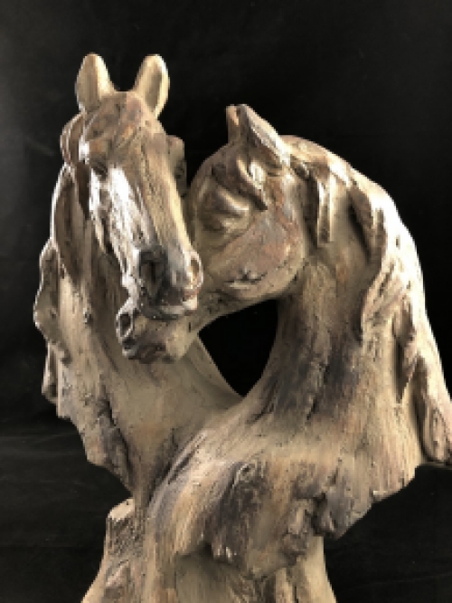 Prachtig paardenbeeld van 2 paardenhoofden, woodlook.