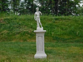 Statue David auf großem Sockel | 127 cm hoch | Stein | Weiß und Grautöne