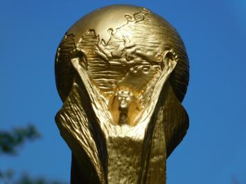 Dekorative Weltcup-Trophäe – 45 cm – Polystone