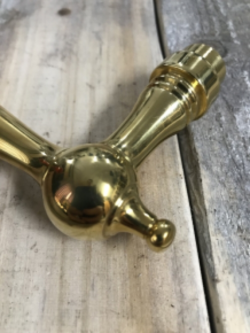 1-door handle in polished brass including mandrel 8 x 8 mm