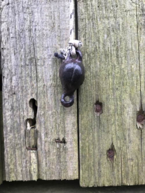 Deurklok, met dieren, deurbel met stier en adelaar, gietijzer