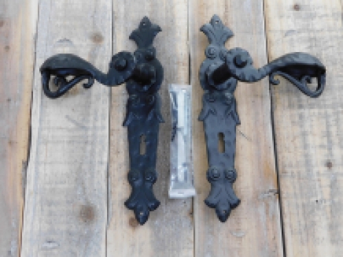 Italian exclusive wrought iron door hardware for room doors-Corina-Vecchia black