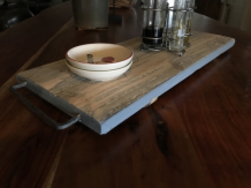 Tray / coaster, made of wood, robust appearance in old-Dutch look