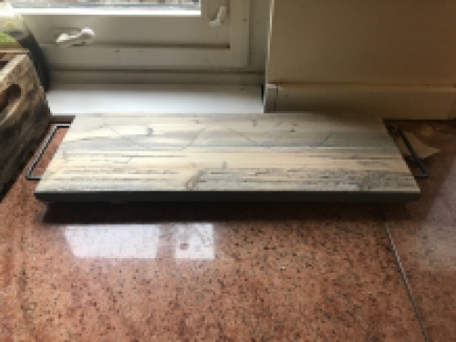 Tray / coaster, made of wood, robust appearance in old-Dutch look