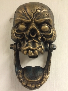 Large skull as a door knocker, brass, very nice!