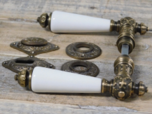 Set deurbeslag met porseleinen handgrepen, historische set, messing, topkwaliteit