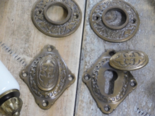 Set deurbeslag met porseleinen handgrepen, historische set, messing, topkwaliteit