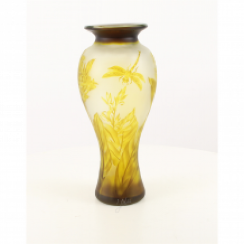 A CAMEO GLASS BALUSTER VASE 