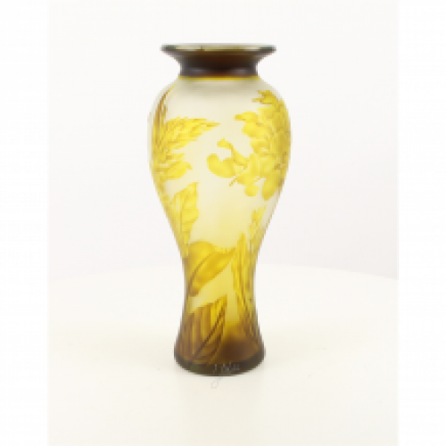 EINE BALUSTERVASE AUS KAMEEGLAS 