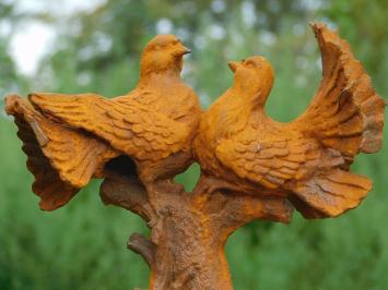 Pigeon couple on Tree Trunk - Cast iron - Oxide