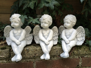 Lot van 3 kleine engeltjes