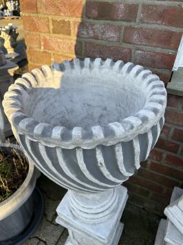 Garden vase - Flower pot with ornamental motif - Large - Stone