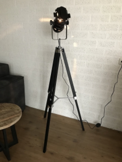 Een mooie nostalgische filmlamp, erg leuk!