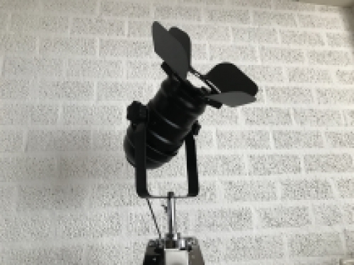 Een mooie nostalgische filmlamp, erg leuk!
