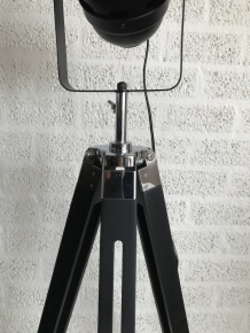 Een mooie nostalgische filmlamp, erg leuk!