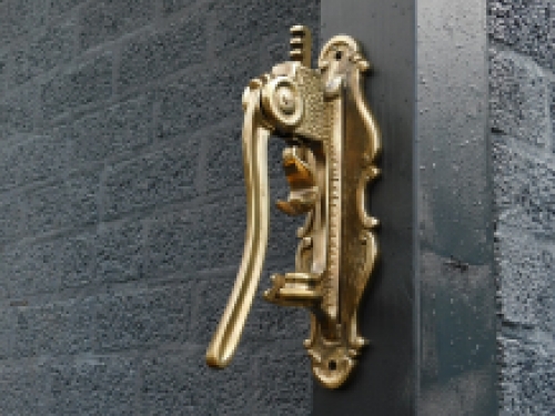 Wand wijnopener, hendel kurkentrekker messing, flesopener messing, heel fraai!! LAATSTE!!