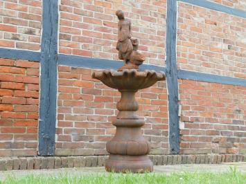 Exklusiver Steinbrunnen mit Frau - Stein in Oxid