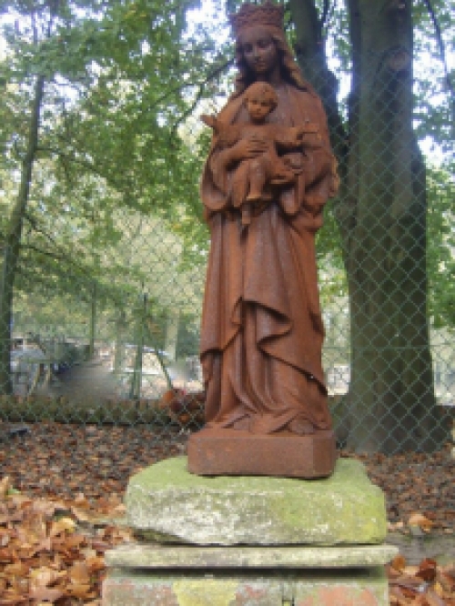 Madonna, maria met kind sculptuur - gietijzer