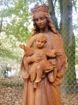 Madonna, maria met kind sculptuur - gietijzer