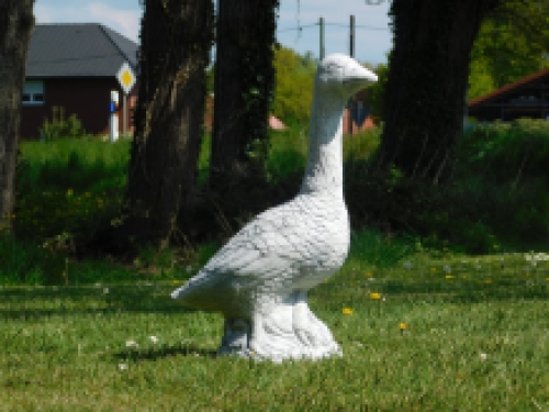 Statue Goose - solid stone