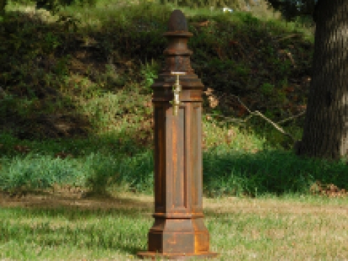 Exclusive standing fountain - water tap - alu in oxide