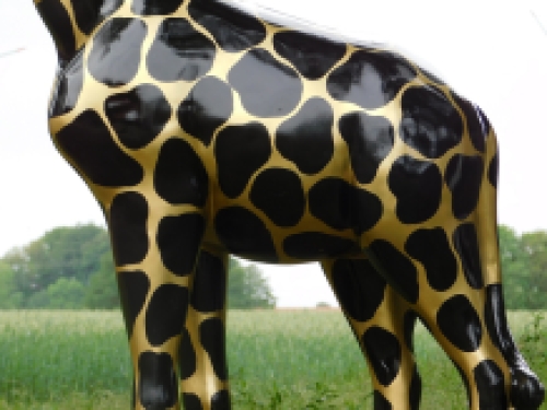 Bijzonder groot beeld ''Giraffe'' - zwart/goud van Polystone