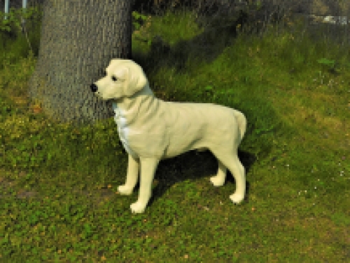 Beautiful ''Golden Retriever'' - from Polystone