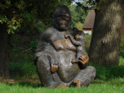 Exclusive statue Gorilla with baby gorilla - XXL - polystone - detailed