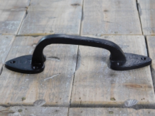 Door-cabinet-drawer handle, small, black, wrought iron.